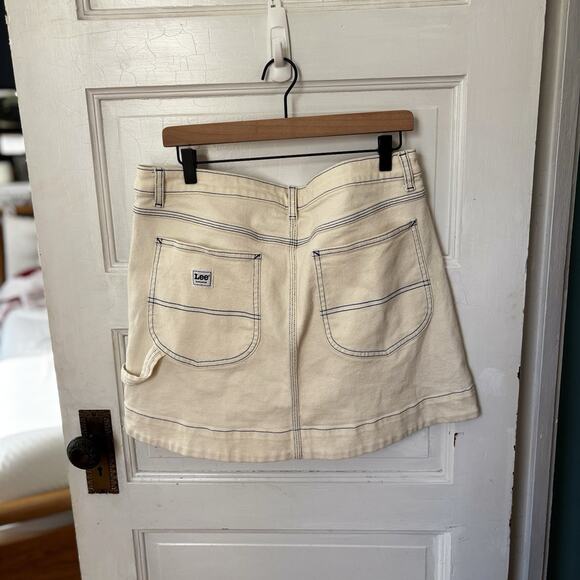 Lee White High Waisted A-line Mini Denim Skirt With Contrasting Topstitching - Picture 2 of 3